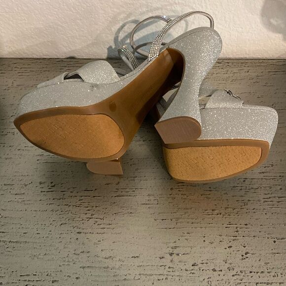 ❤️BRAND NEW Gianni Bini Dempsey Glitter Rhinestone Bow Platform Sandals - Picture 8 of 10